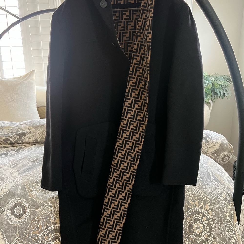 Mens Fendi Reversible Peacoat with a hood. Size 58. Black w/ original logo.